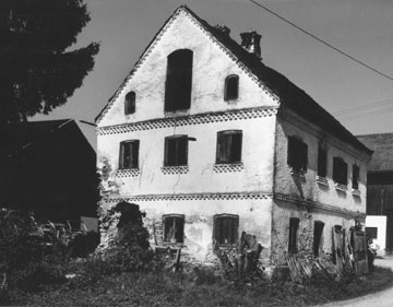 Austragshaus vor Arbeitsbeginn